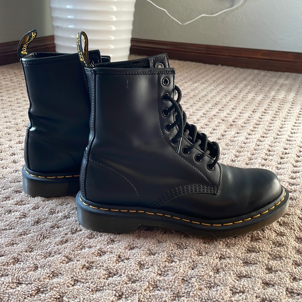 Dr Martens Women’s Pascal Virginia Leather Boots Size 8
